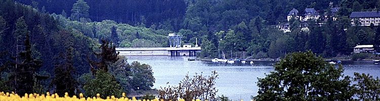 Sperrmauer der Bleilochtalsperre